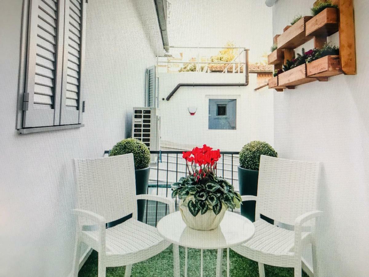 Booking Florence Florença Exterior foto